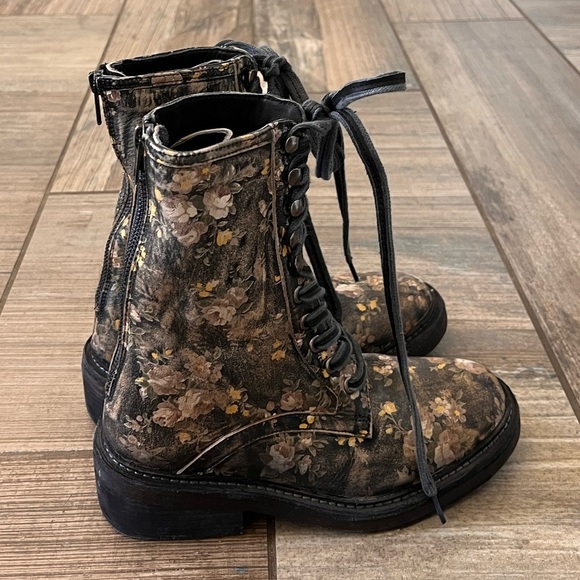 FREE PEOPLE Santa Fe Bootie Women’s size 6 (36) - Picture 7 of 12